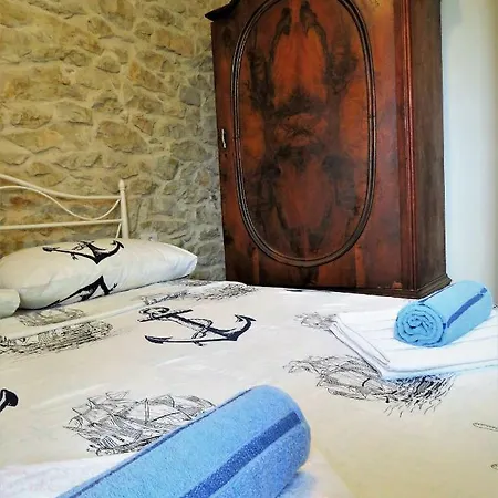 Appartamento Tradicionalna Dalmatinska Kuca Pietro